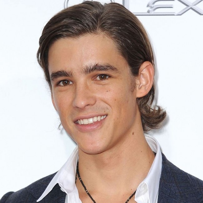 プロフィール用　ブレントン・スウェイツ Brenton Thwaites