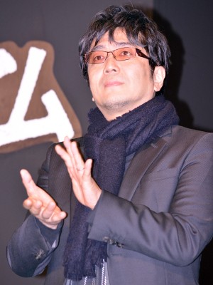 大友啓史監督『ミュージアム』ジャパンプレミアに登壇した、大友啓史監督