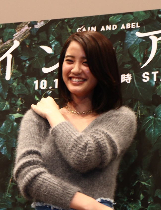 ドラマ「カインとアベル」プレミア試写会に出席した山崎紘菜