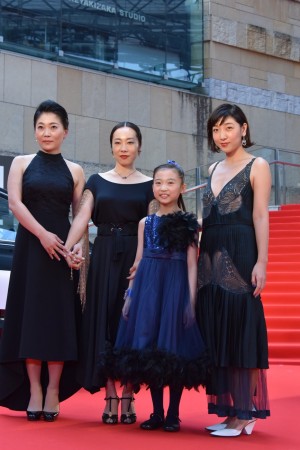 安藤サクラ『第29回東京国際映画祭』レッドカーペット