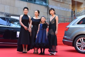 安藤サクラ『第29回東京国際映画祭』レッドカーペット