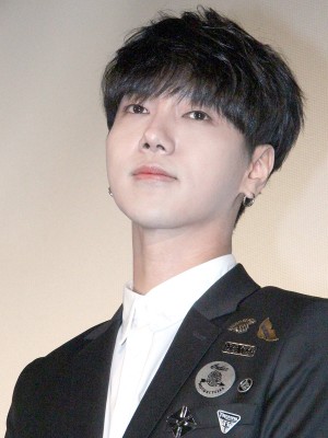 『いきなり先生になったボクが彼女に恋をした』上映舞台挨拶に出席した、イェソン