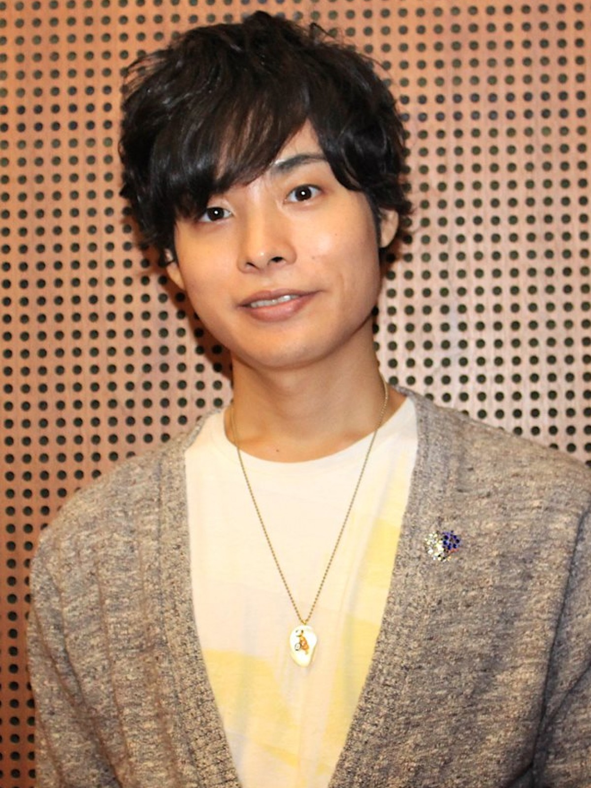 岡本信彦、1stアルバムに不備発覚で回収 鈴村健一の「ひとつ」と同楽曲の収録が判明