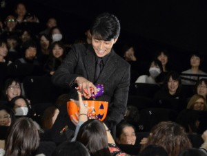 東出昌大、『デスノート Light up the NEW world』初日舞台挨拶にて