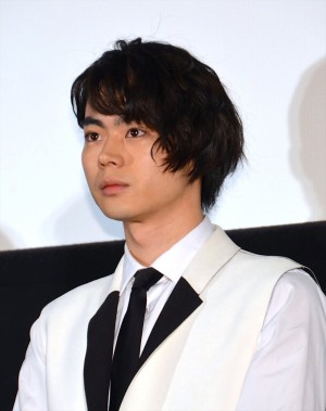 菅田将暉、『デスノート Light up the NEW world』初日舞台挨拶にて