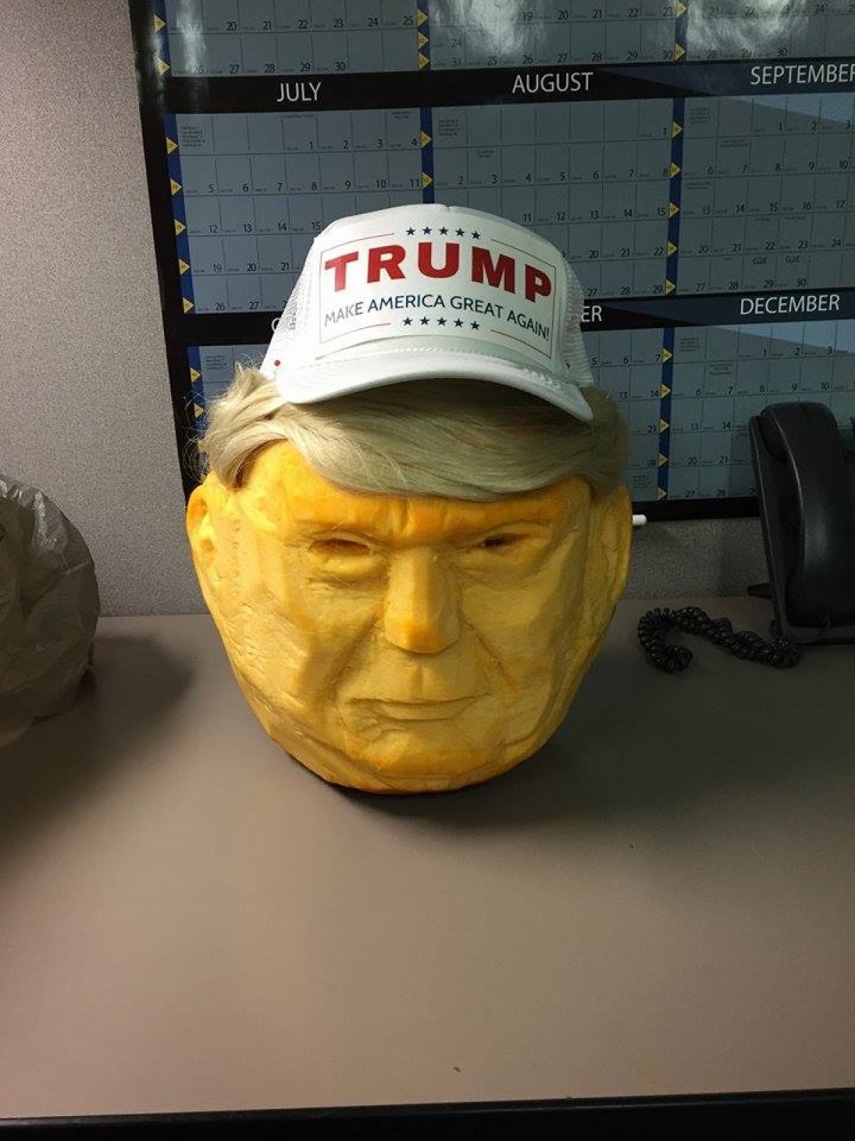 米大統領選がハロウィンにも影響？　“トランプかぼちゃ”がアツい！