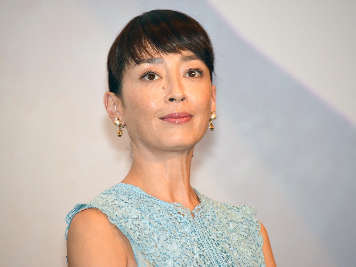 宮沢りえ、主演映画の初日舞台挨拶に登壇　森田剛との交際報道には無言を貫く