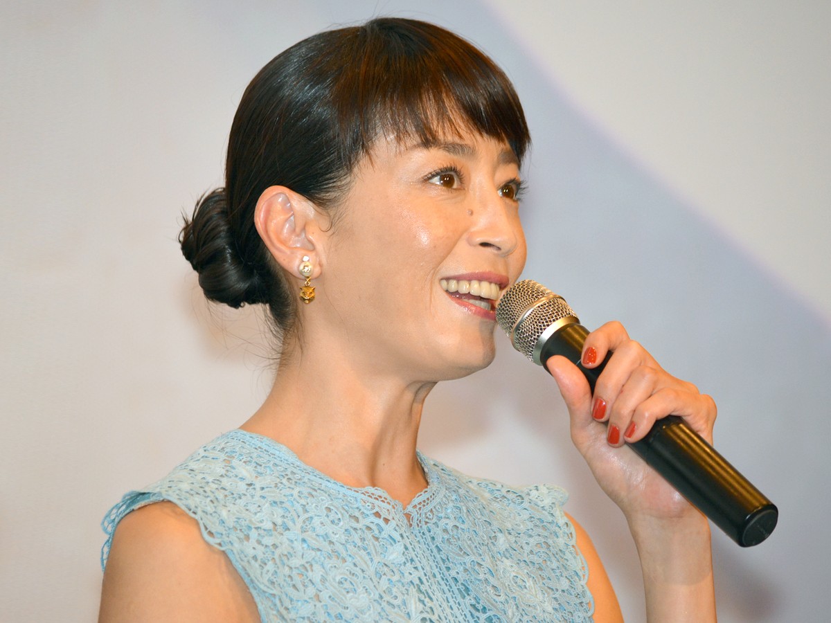 宮沢りえ、主演映画の初日舞台挨拶に登壇　森田剛との交際報道には無言を貫く