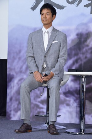 ドラマ『氷の轍』制作発表記者会見に出席した、沢村一樹