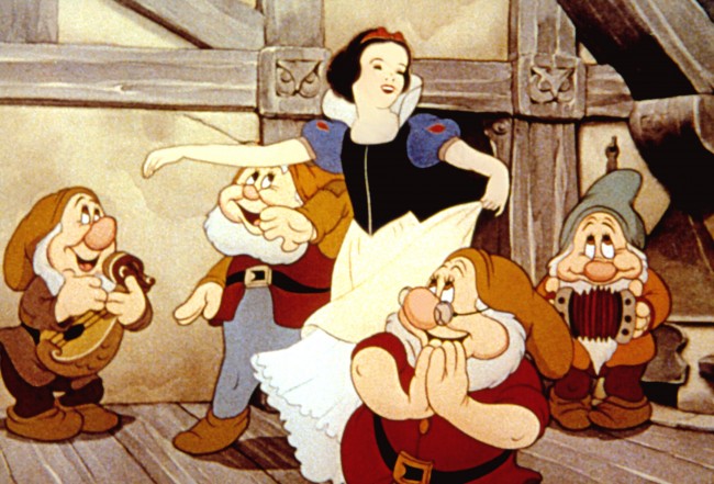 ディズニーがアニメ『白雪姫』の実写映画版を制作へ