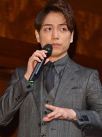 山崎育三郎、日経BP社「2016年ヒット商品ベスト30」発表会に出席