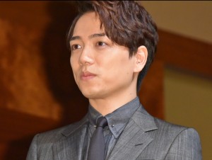 山崎育三郎、日経BP社「2016年ヒット商品ベスト30」発表会に出席