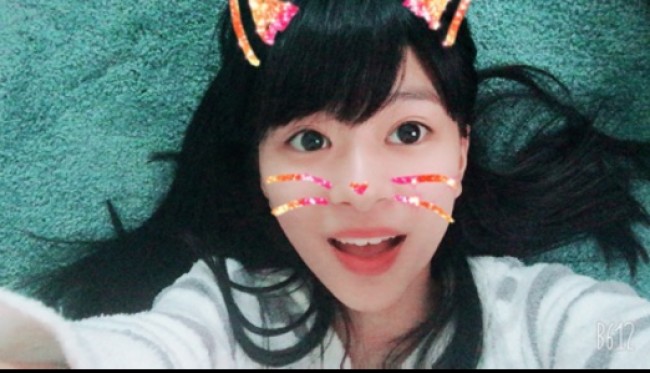 芳根京子、猫に変身!