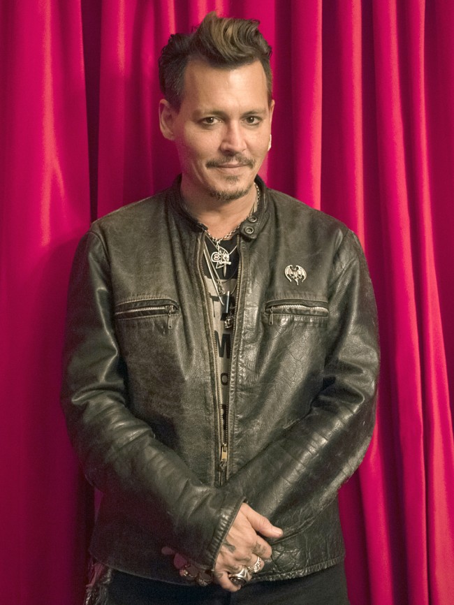 ジョニー・デップ、ライヴパフォーマンスで来日決定!
