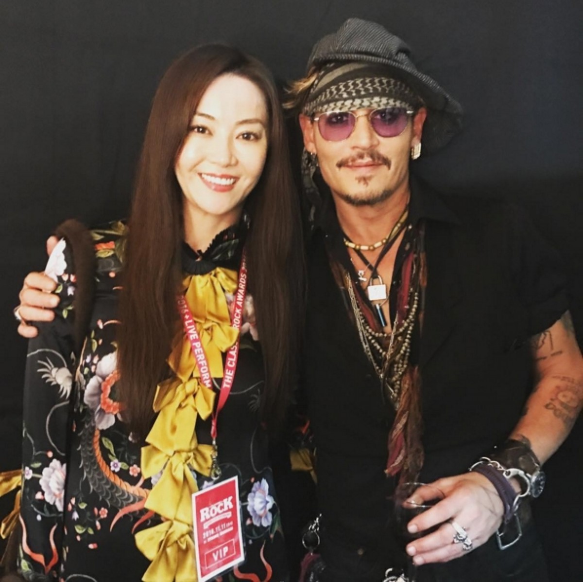 観月ありさ、ジョニー・デップとともに
