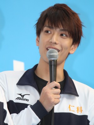 黒羽麻璃央、『男水！』キックオフイベントに出