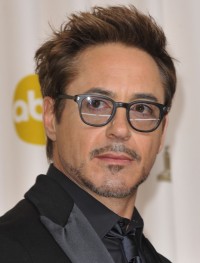 ロバート・ダウニー・Jr、アンソニー・マイケル・ホール主演ドラマで監督デビュー