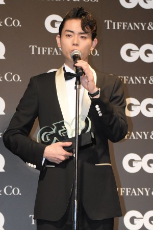 「GQ MEN OF THE YEAR 2016」授賞記者会見に出席した、菅田将暉