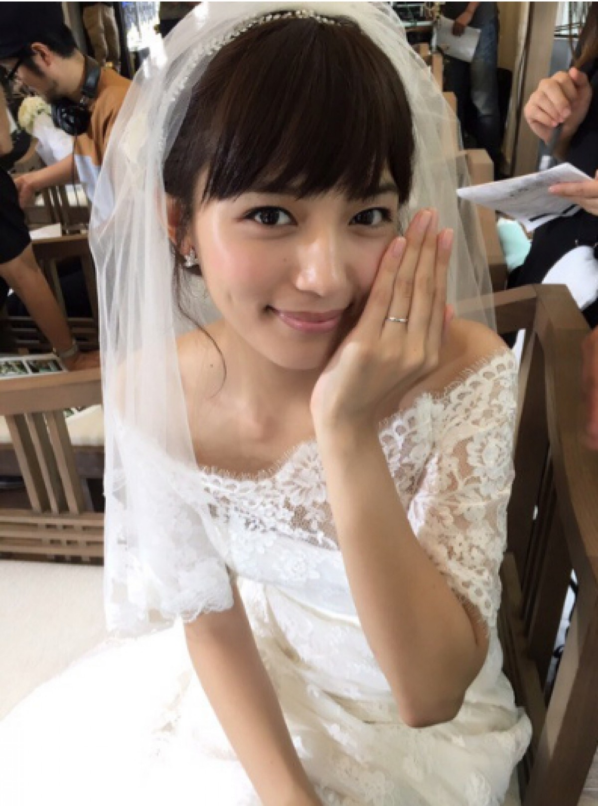 川口春奈のウェディングドレス姿にドキッ！？　「ビックリしたぁ」