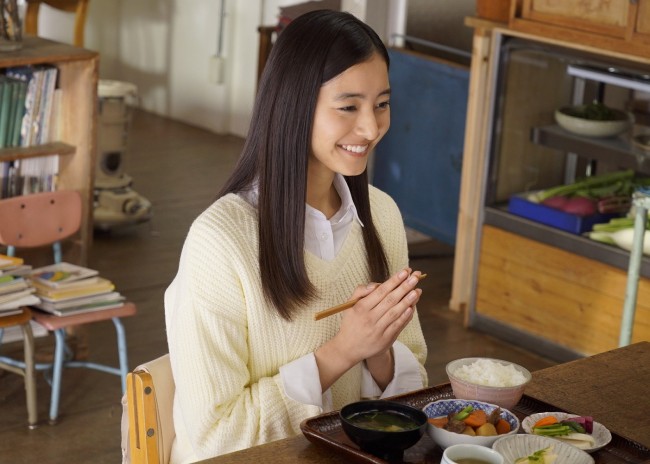 『僕らのごはんは明日で待ってる』