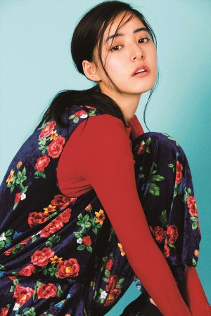 『新木優子 photo book first.』発売中