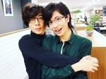 志尊淳、高橋一生から両手で抱きしめられ反響「志尊くん、ずるい」