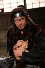『猫忍』、久世陽炎太の父・剣山役を演じる船越英一郎