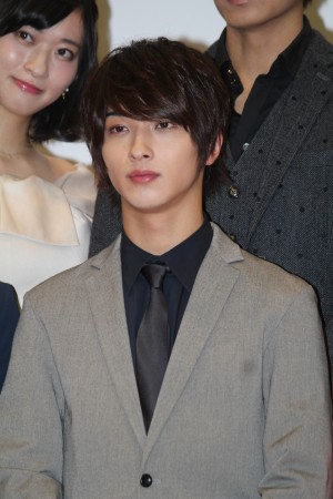 舞台『スーパーダンガンロンパ2 THE STAGE～さよなら絶望学園～2017』制作発表会見に出席した、横浜流星