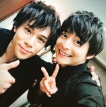 小池徹平＆柿澤勇人、仲良く2ショット…よく見ると“3ショット”に反響