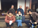 石原さとみ、菅田将暉『地味スゴ』最終回集合ショット　青木崇高が小さい三輪車に!?