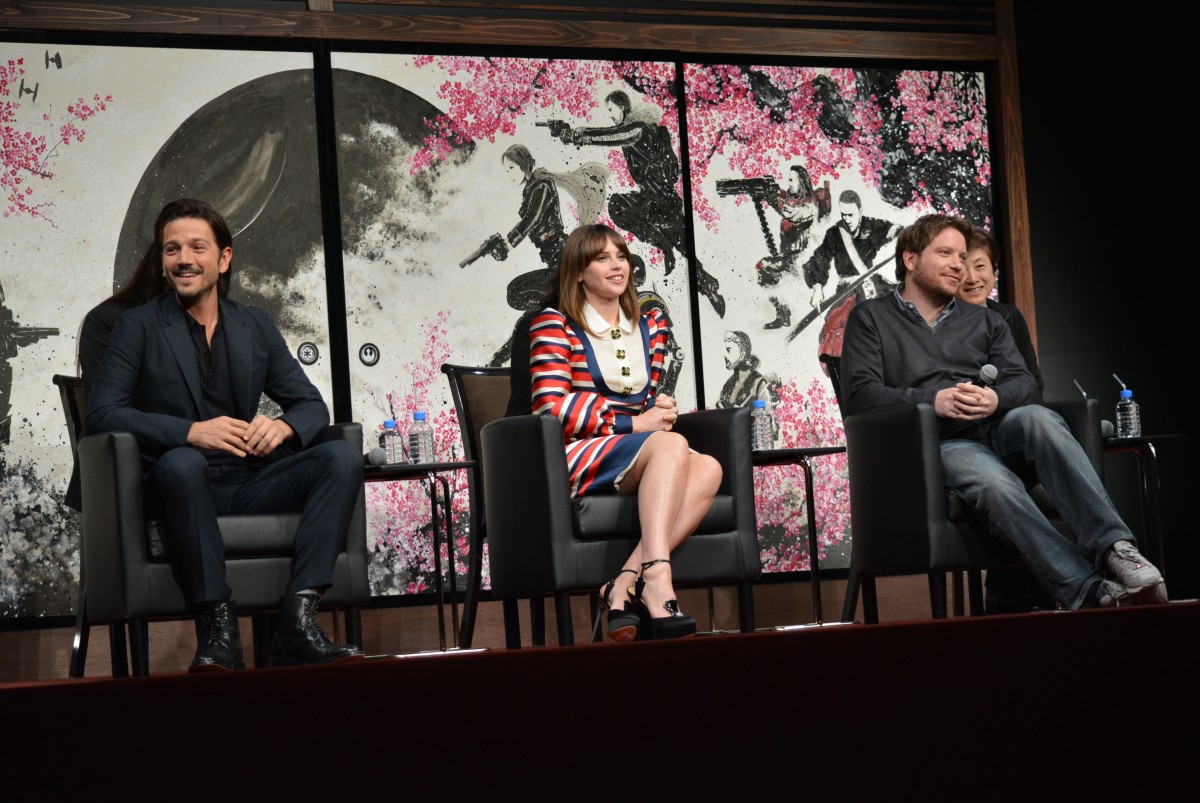 ダース・ベイダーにダメ出しできない!? 『ローグ・ワン』監督、SW愛を抑えきれず