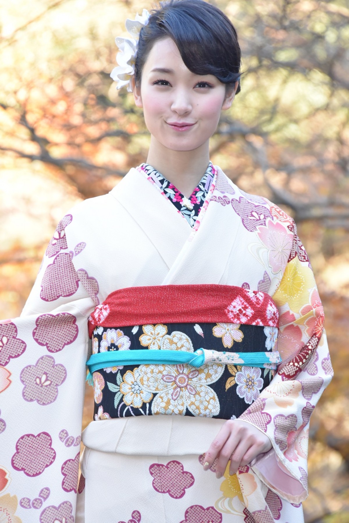 武井咲、“超艶やか”晴れ着撮影会で藤田ニコルと初対面「同じ事務所だったんだ！」