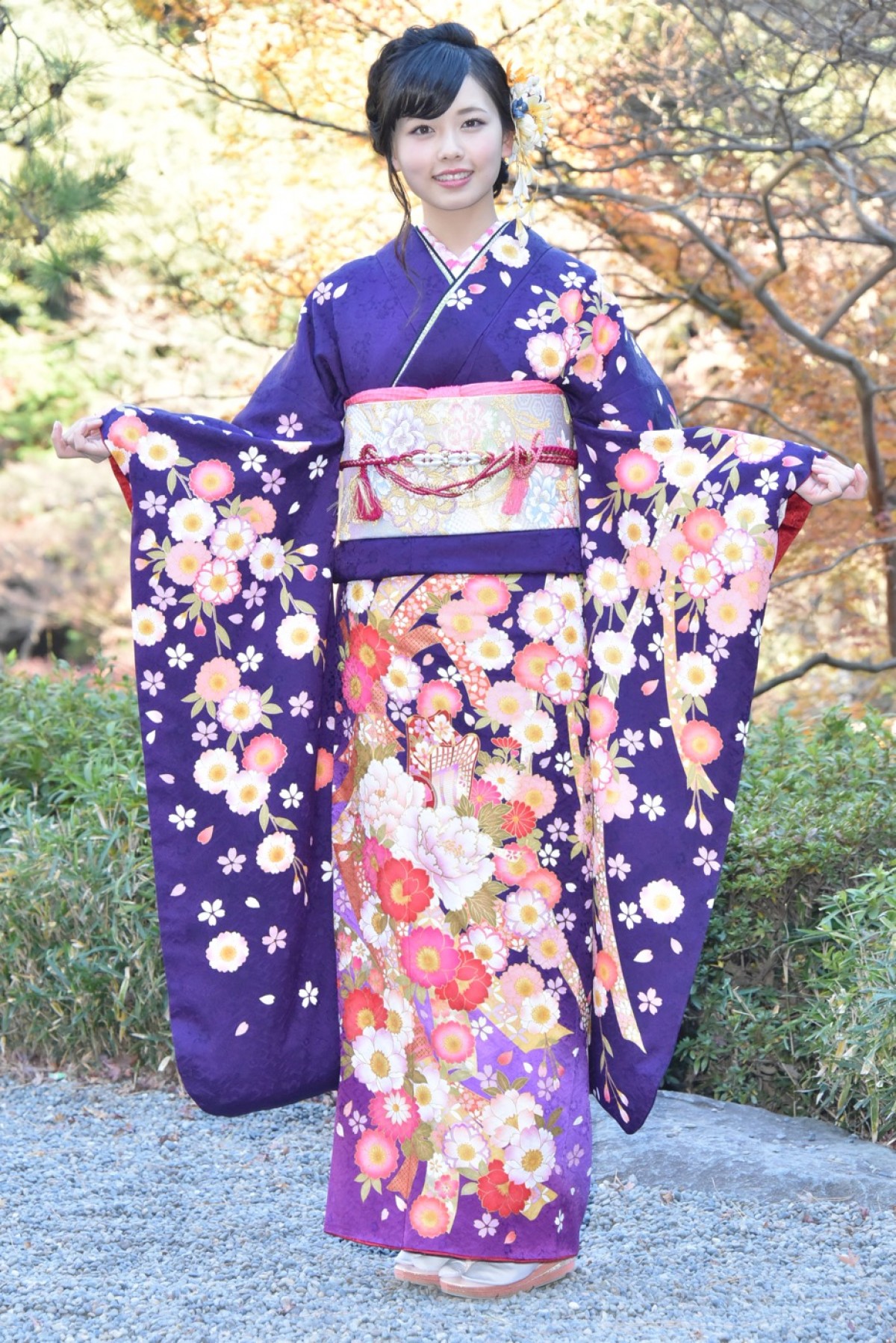 武井咲、“超艶やか”晴れ着撮影会で藤田ニコルと初対面「同じ事務所だったんだ！」
