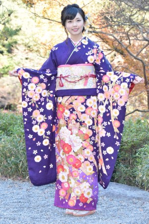 「2017年オスカープロモーション晴れ着撮影会」に出席した、小芝風花