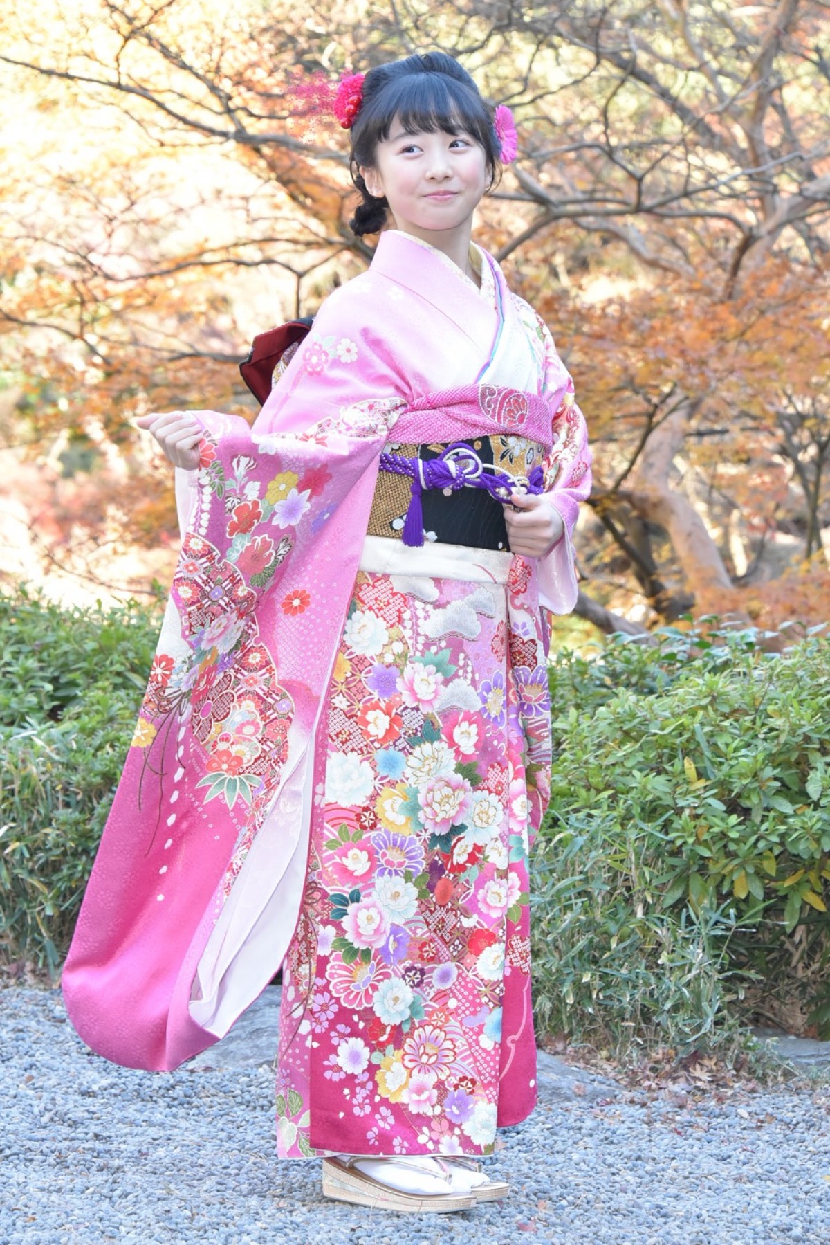 武井咲、“超艶やか”晴れ着撮影会で藤田ニコルと初対面「同じ事務所だったんだ！」