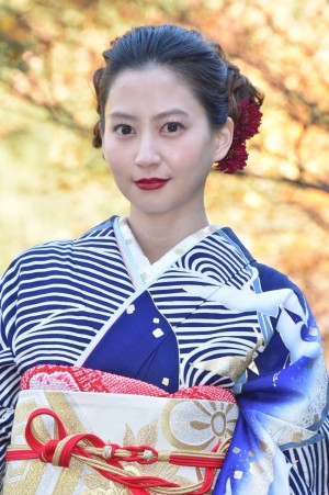 「2017年オスカープロモーション晴れ着撮影会」に出席した、河北麻友子