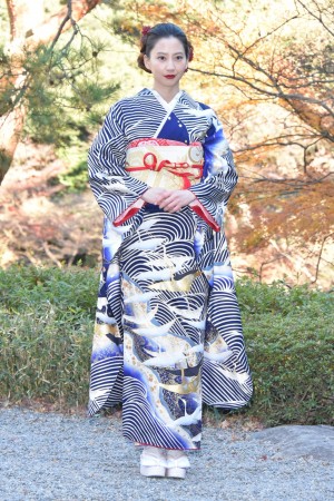 「2017年オスカープロモーション晴れ着撮影会」に出席した、河北麻友子