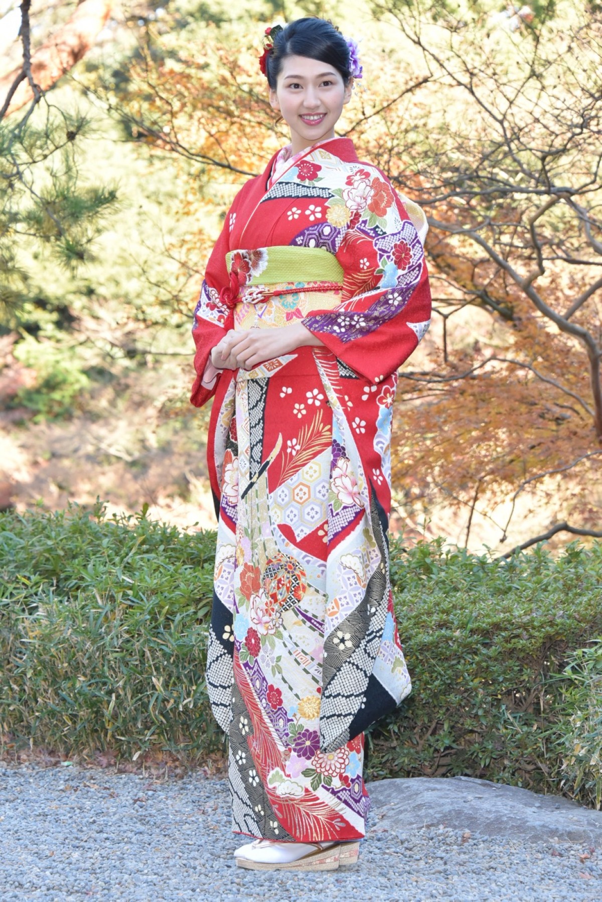 武井咲、“超艶やか”晴れ着撮影会で藤田ニコルと初対面「同じ事務所だったんだ！」