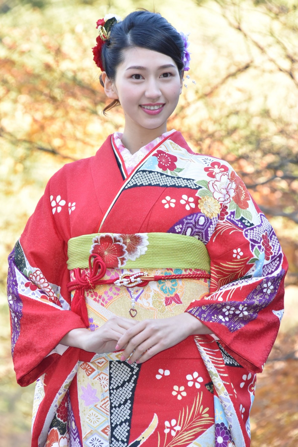 武井咲、“超艶やか”晴れ着撮影会で藤田ニコルと初対面「同じ事務所だったんだ！」