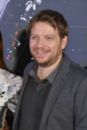 『ローグ・ワン』レッドカーペット・イベントに登場したギャレス・エドワーズ監督