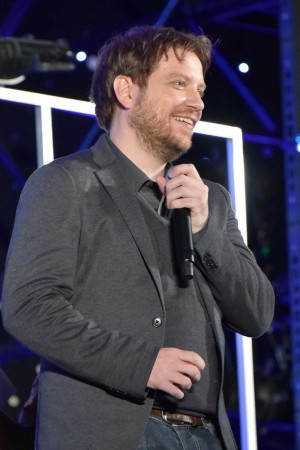『ローグ・ワン』レッドカーペット・イベントに登場したギャレス・エドワーズ監督