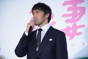 『恋妻家宮本』完成披露試写会に出席した、阿部寛