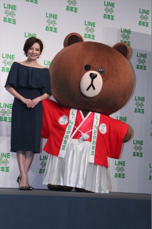LINE年末年始キャンペーン発表会に出席したベッキー