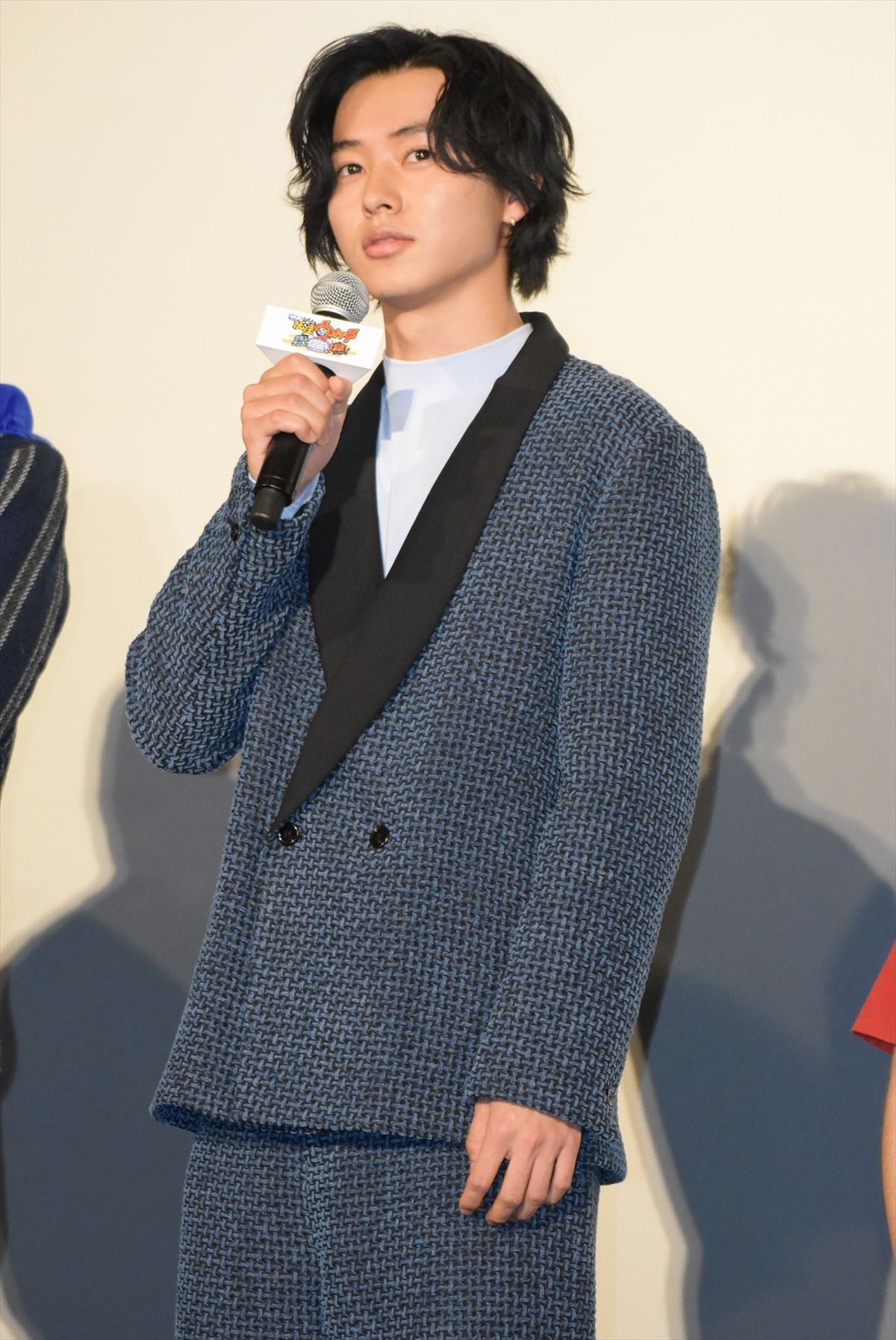 山崎賢人、友達の前でダンス披露も「“妖怪みたいだな”と言われる」と吐露