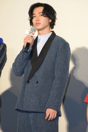 山崎賢人、『映画 妖怪ウォッチ』初日舞台挨拶に登場