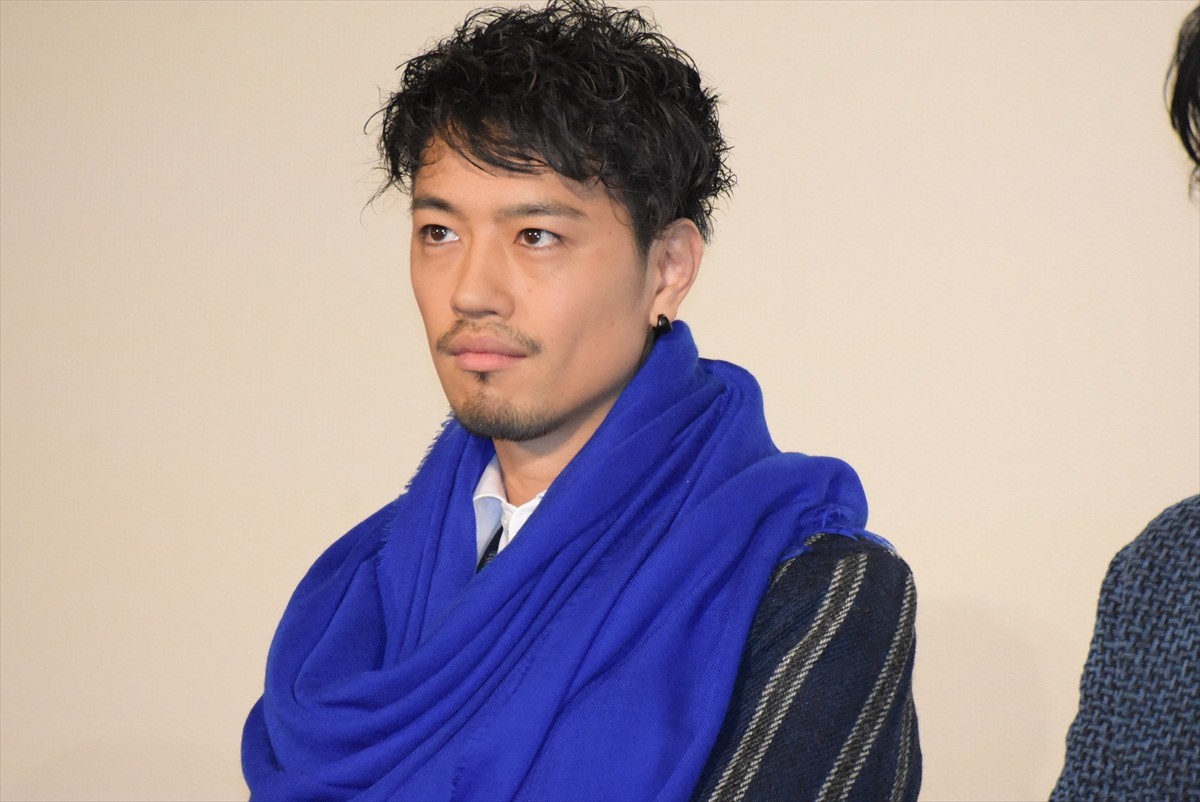 山崎賢人、友達の前でダンス披露も「“妖怪みたいだな”と言われる」と吐露