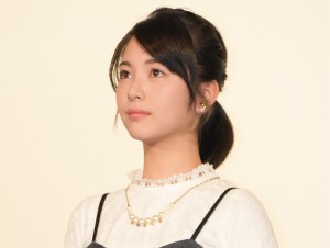 浜辺美波、『映画 妖怪ウォッチ』初日舞台挨拶に登場