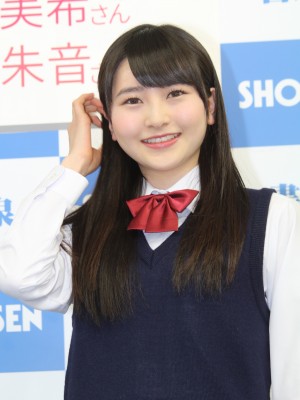 尾形春水、『モーニング娘。12期 OFFICIAL BOOK』発売記念イベントに出席