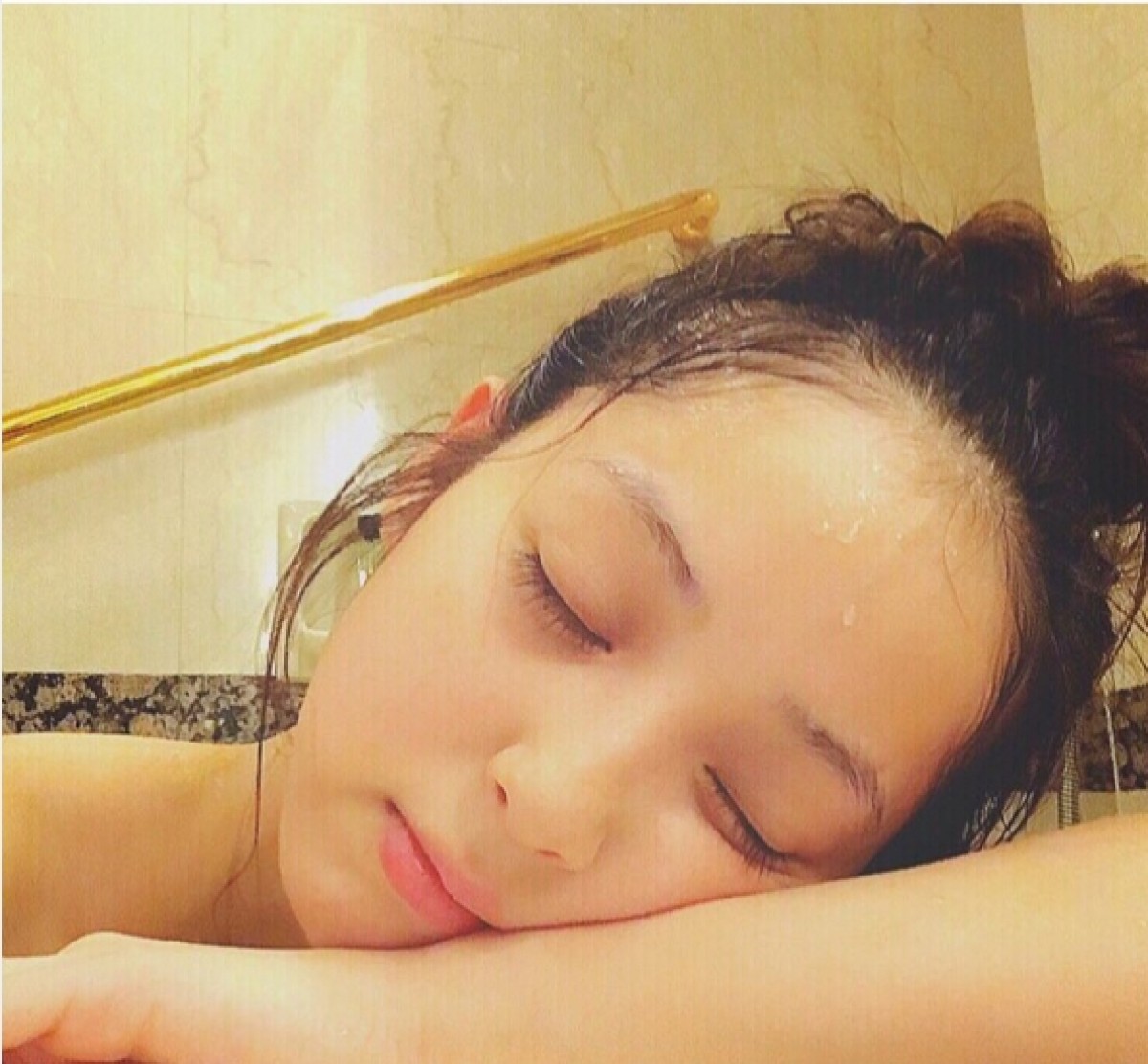 佐々木希、汗だく姿も素敵なんて…神ってます!?