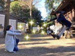 『逃げ恥』新垣結衣が星野源に“かめはめ波”？ 「このふたり可愛い過ぎる」と反響